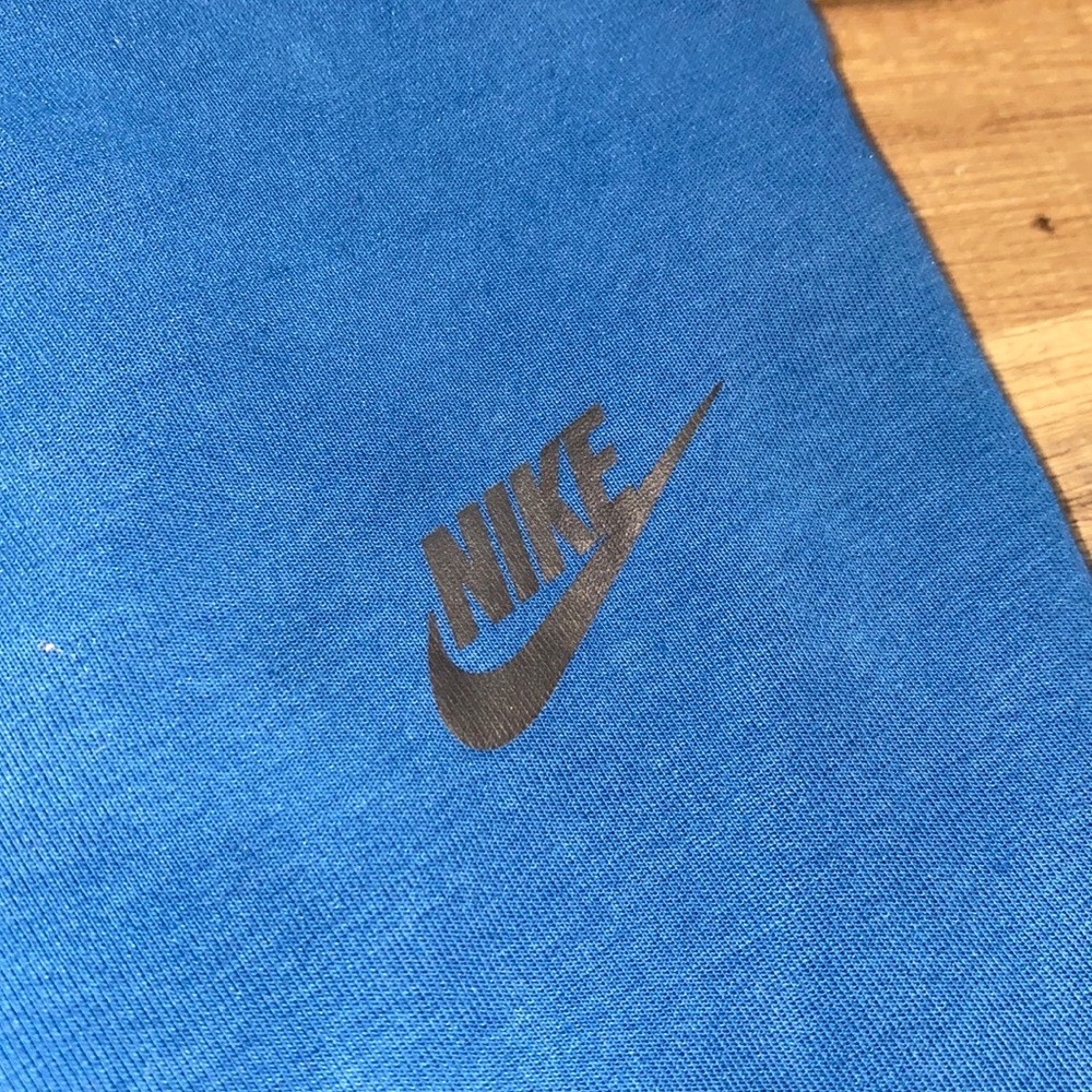 Nike Tech Fleece Two Tone Jogger Sweatpants - Picture 2 of 5
